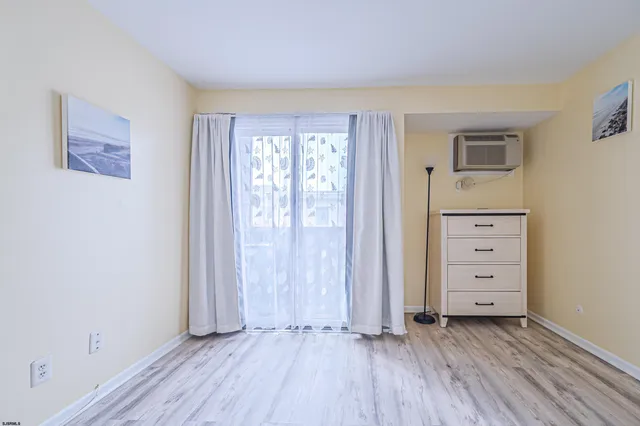 a car parked in front of a building