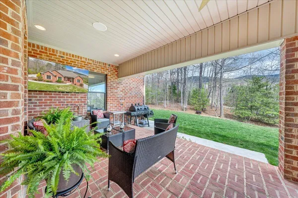 $749,000 | 1885 Patrick Lane, Salem, VA 24153