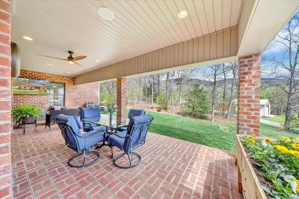 $749,000 | 1885 Patrick Lane, Salem, VA 24153