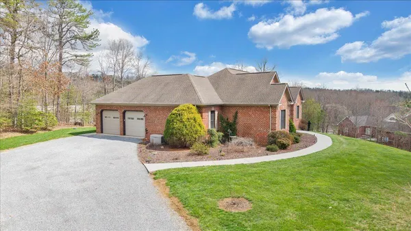 $749,000 | 1885 Patrick Lane, Salem, VA 24153