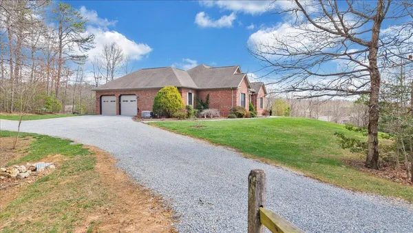 $749,000 | 1885 Patrick Lane, Salem, VA 24153