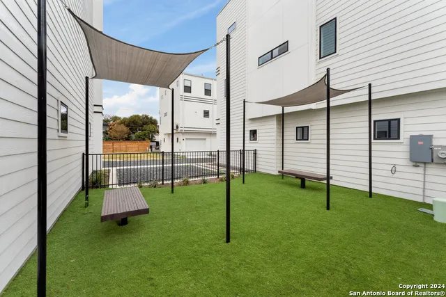 $1,800 | 1735 West Gramercy Place, Unit 201, San Antonio, TX 78201