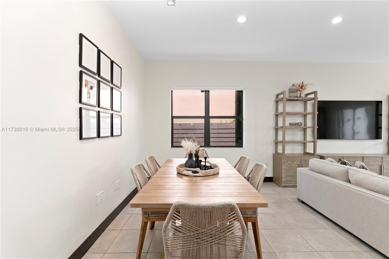 15909 Southwest 136 Way Miami, FL 33196 - Photo 12 of 51 Gallery Image 12