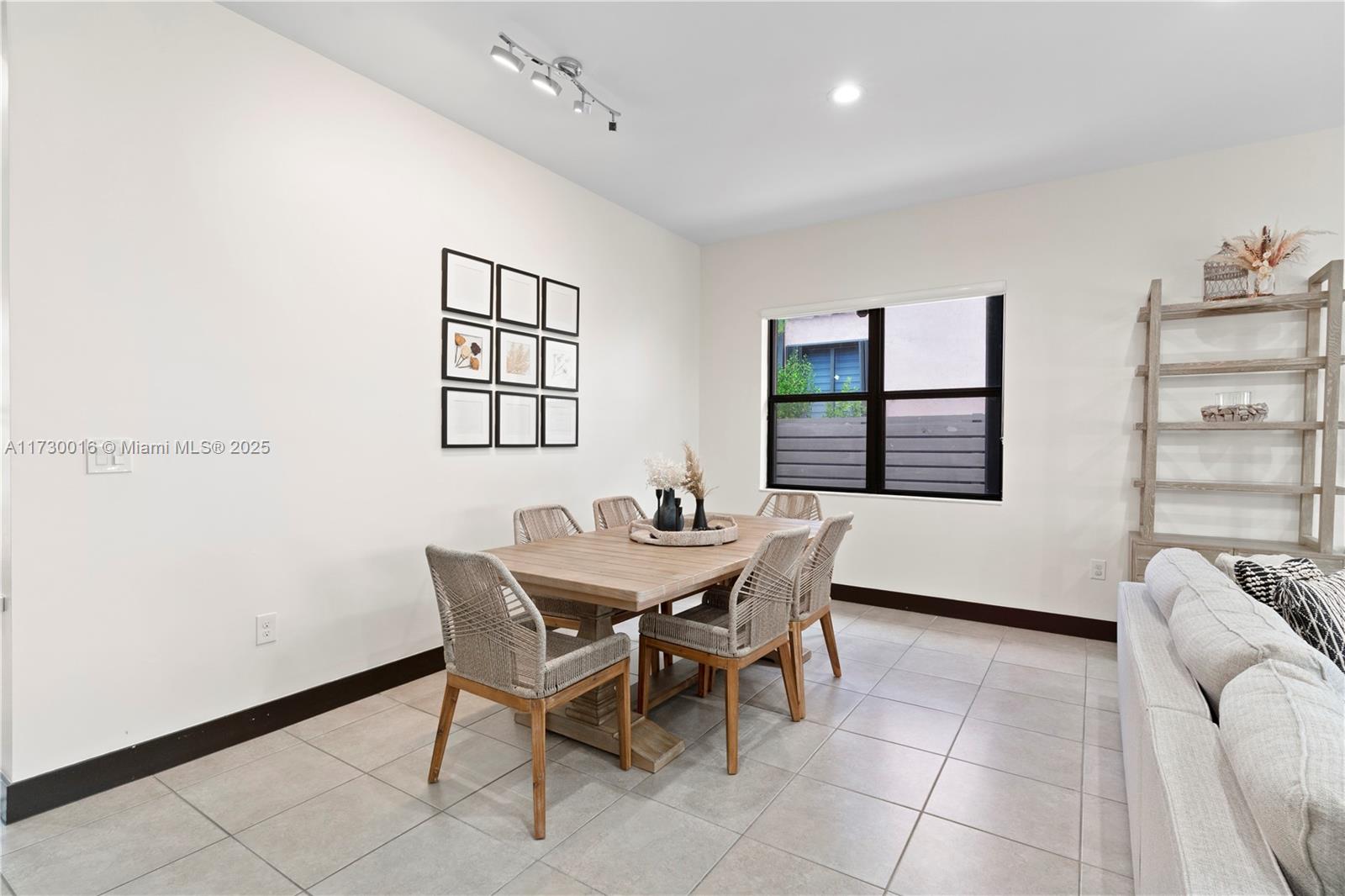 15909 Southwest 136 Way Miami, FL 33196 - Photo 20 of 51 Gallery Image 20