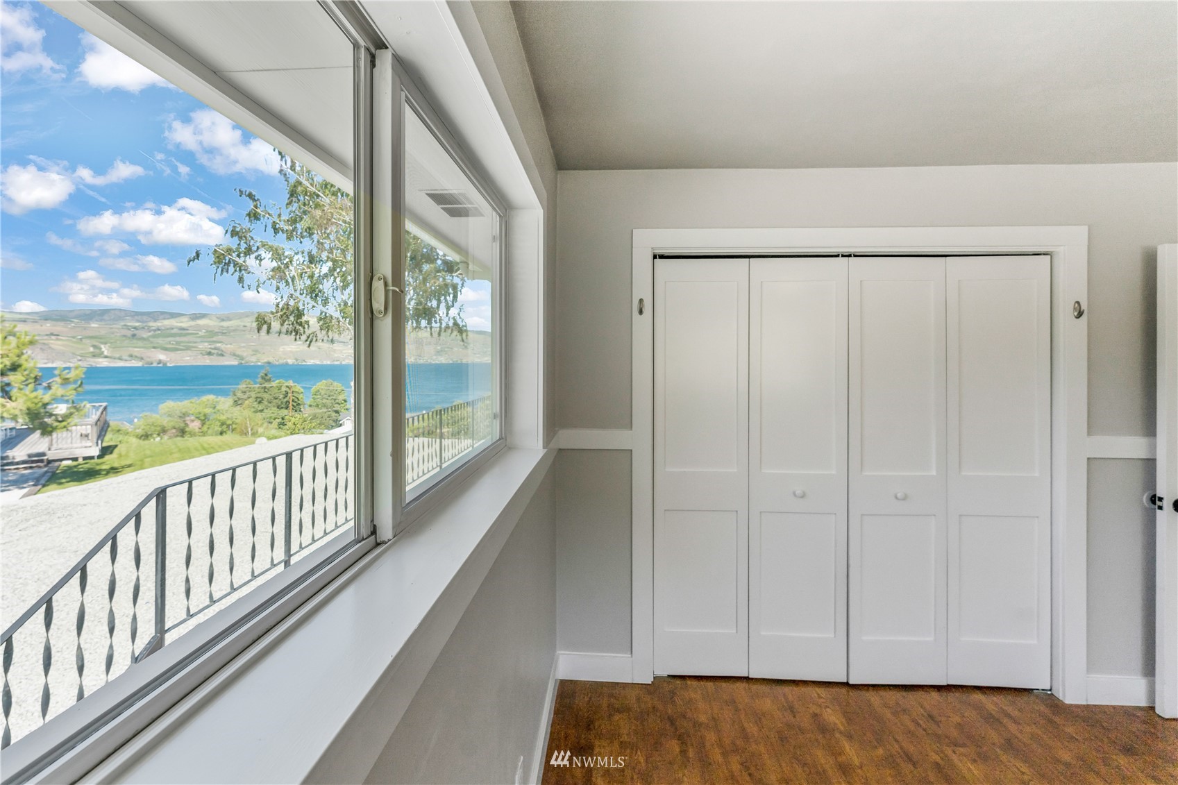 1969 South Lakeshore Road Chelan, WA 98816 - Photo 6 of 37 Gallery Image 6