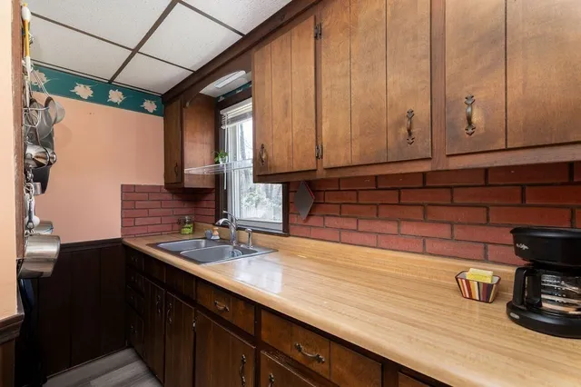 $889,900 | 45 Thatcher Street, Brockton, MA 02302