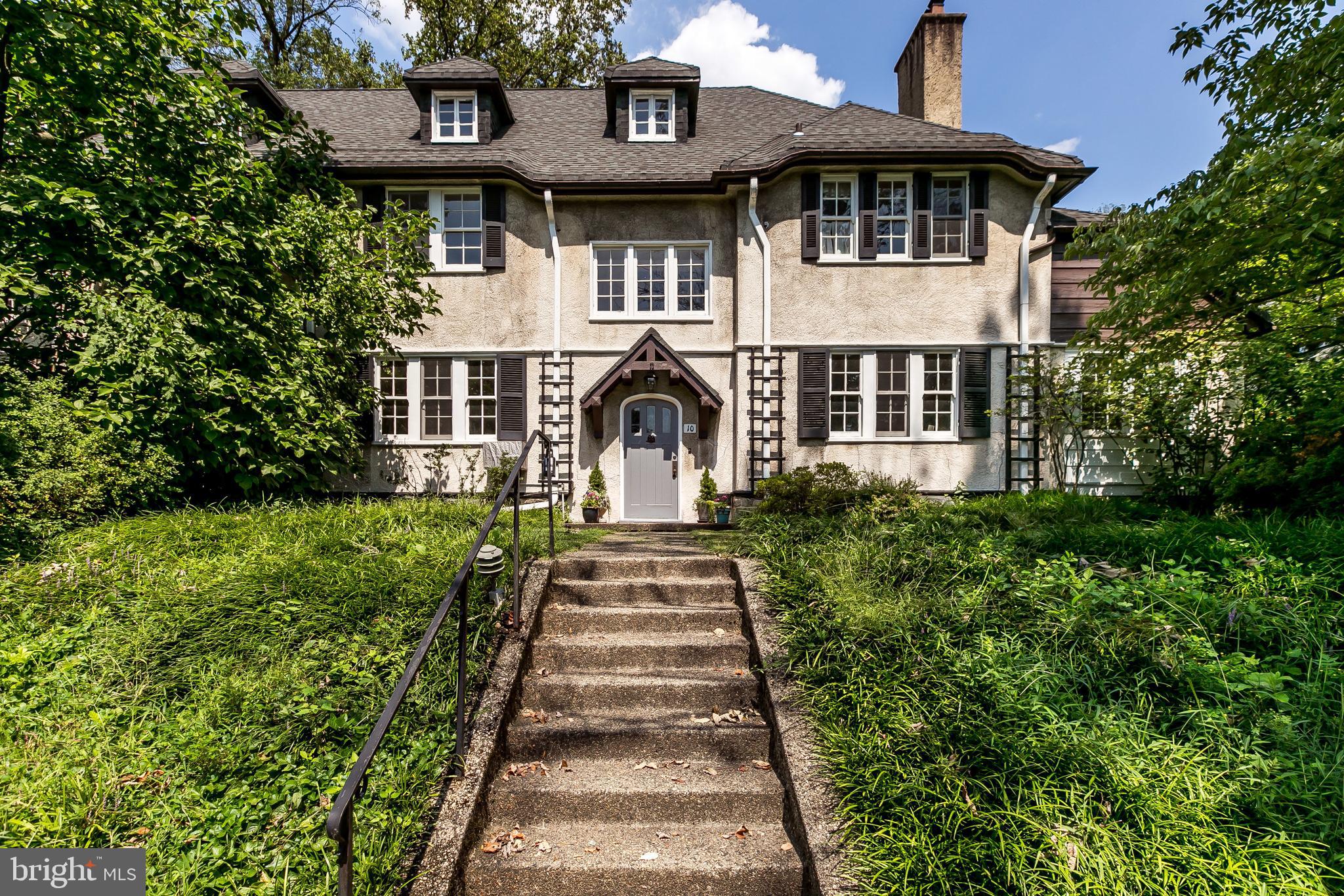 10 Englewood Road Baltimore, MD 21210 - Photo 1 of 52