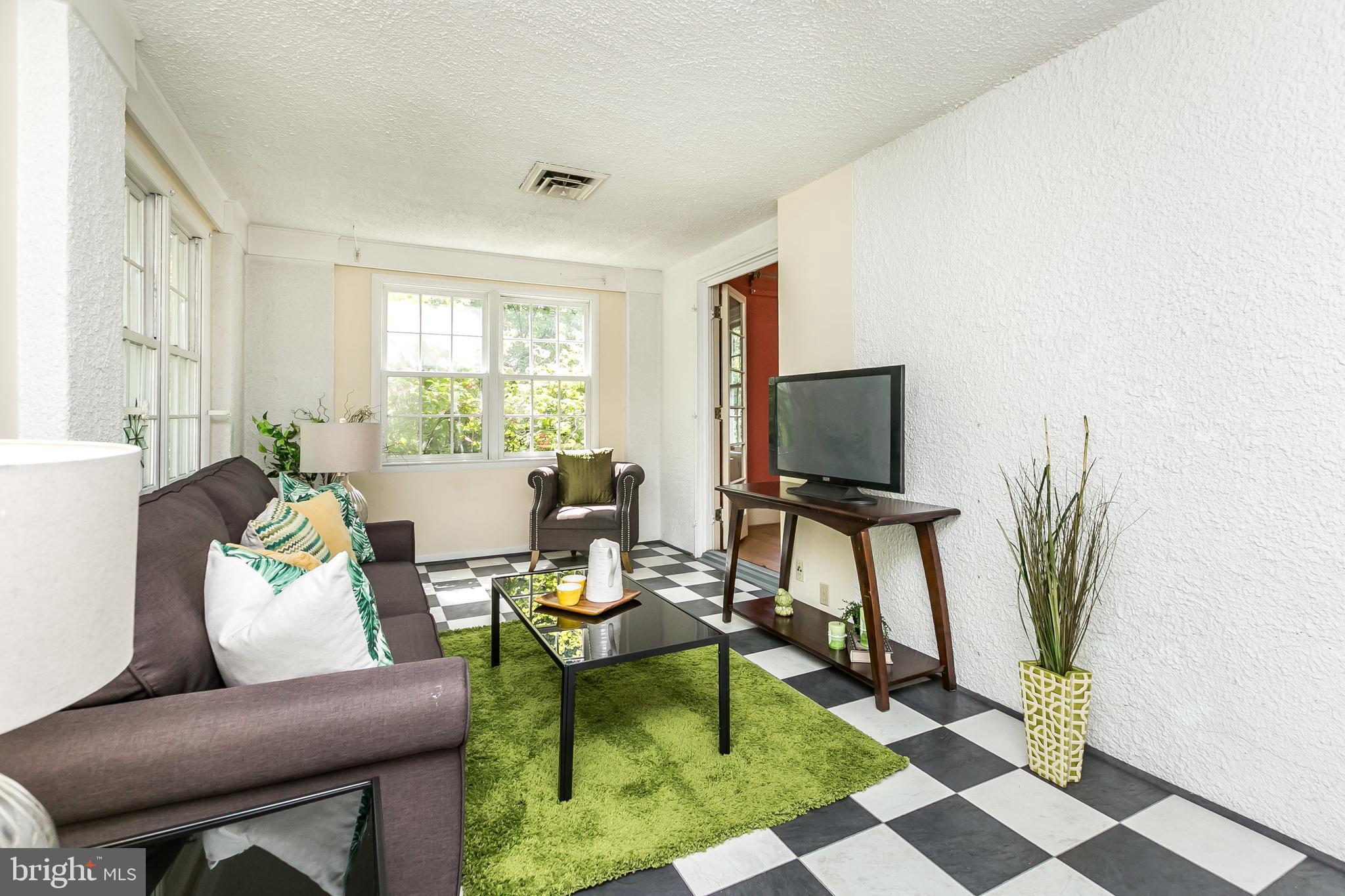 10 Englewood Road Baltimore, MD 21210 - Photo 10 of 52