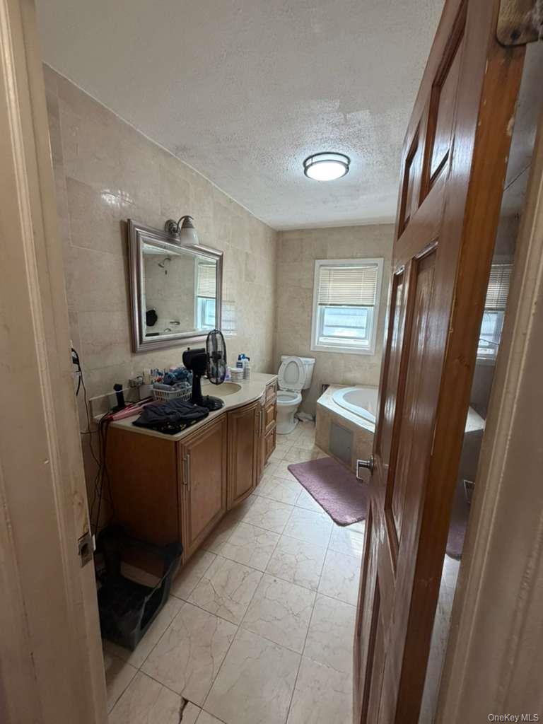 247-20 136th Road Queens, NY 11422 - Photo 3 of 11