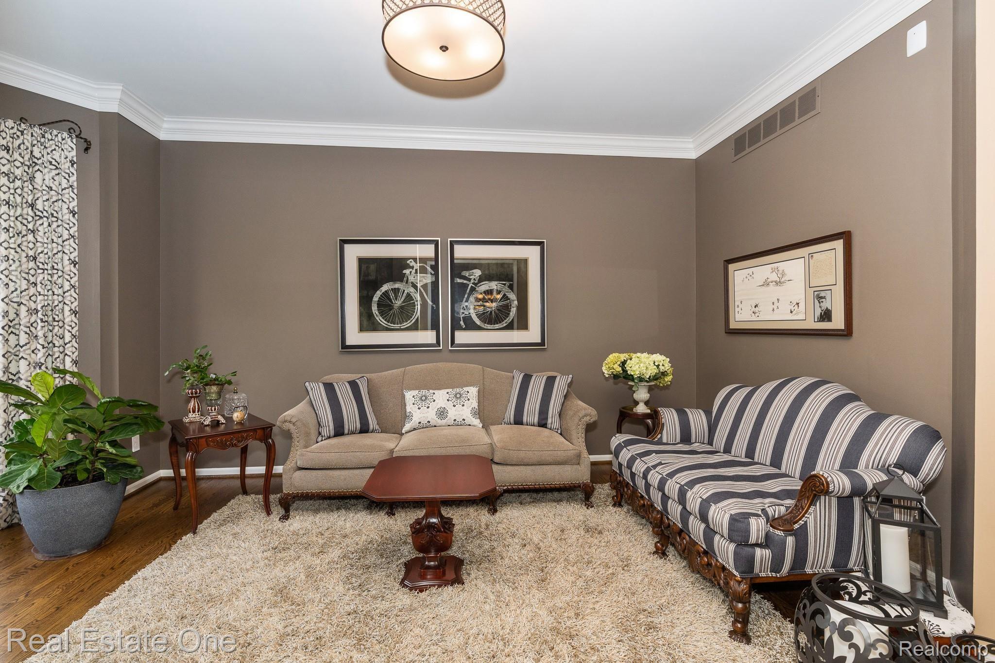 1177 Chesapeake Rochester, MI 48307 - Photo 54 of 63 Chesapeake MLS-W057.jpg