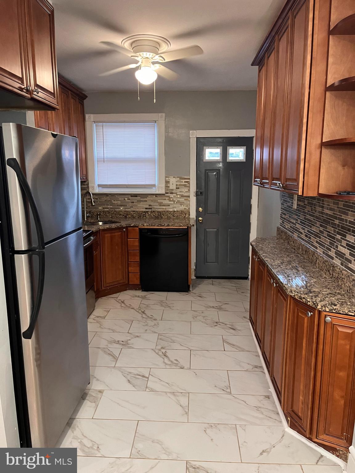 3710 Woodridge Road Baltimore, MD 21229 - Photo 3 of 11 Gallery Image 3
