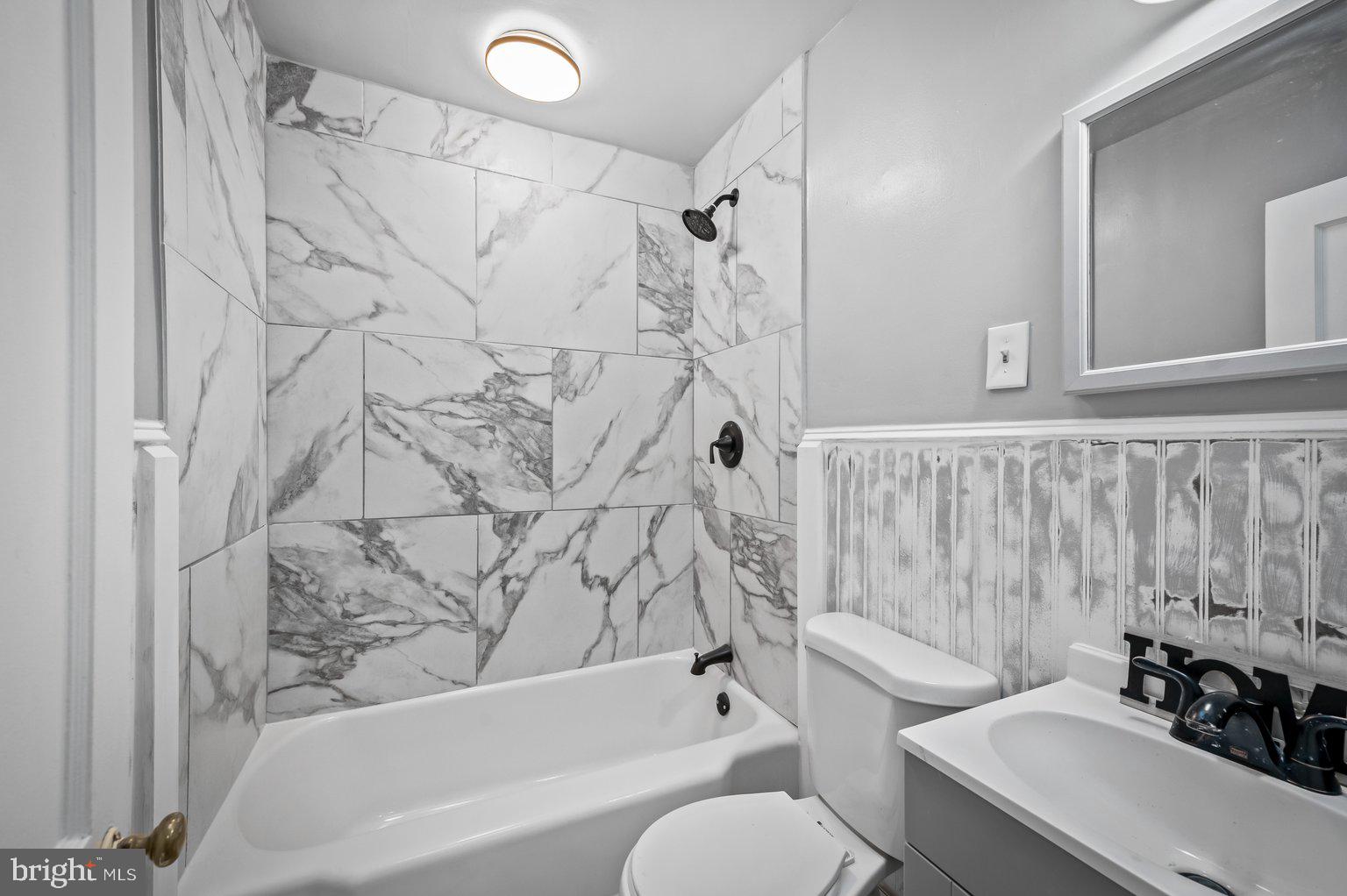 3710 Woodridge Road Baltimore, MD 21229 - Photo 8 of 11 Gallery Image 8