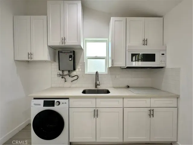 $1,950 | 19119 Delight Street, Canyon Country, CA 91351