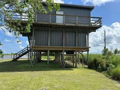 $285,000 | 64 Hopedale Highway, St. Bernard, LA 70085