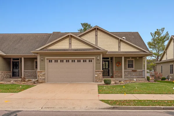 510 Green Coulee Road, Unit 3, Onalaska, WI 54650