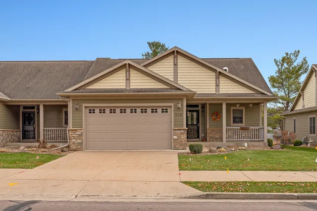 $385,000 | 510 Green Coulee Road, Unit 3, Onalaska, WI 54650