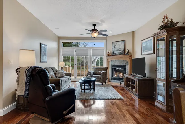 $385,000 | 510 Green Coulee Road, Unit 3, Onalaska, WI 54650