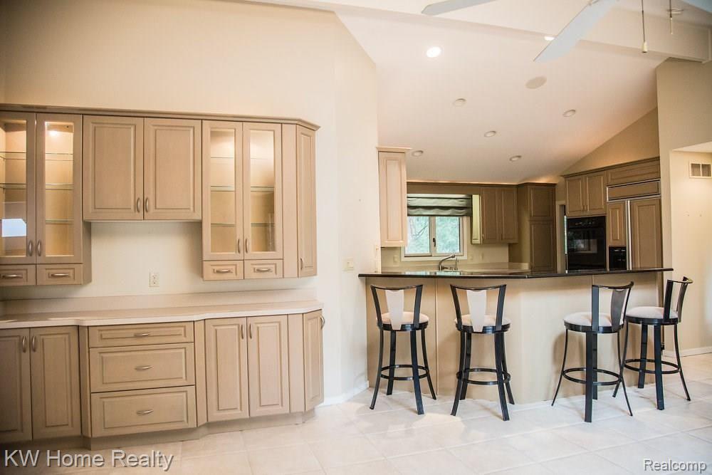 4281 Echo Road Bloomfield Hills, MI 48302 - Photo 20 of 62 IMG_0120.jpg