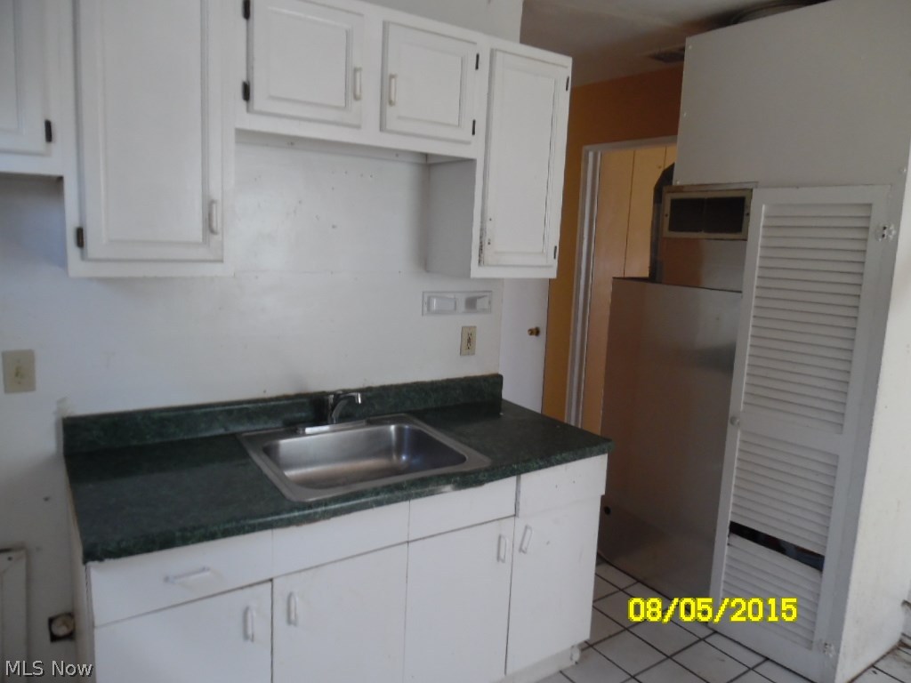 20118 Longbrook Road Warrensville Heights, OH 44128 - Photo 5 of 7
