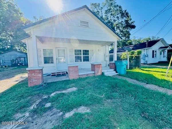 $750 | 330 North 10th Street, Eunice, LA 70535