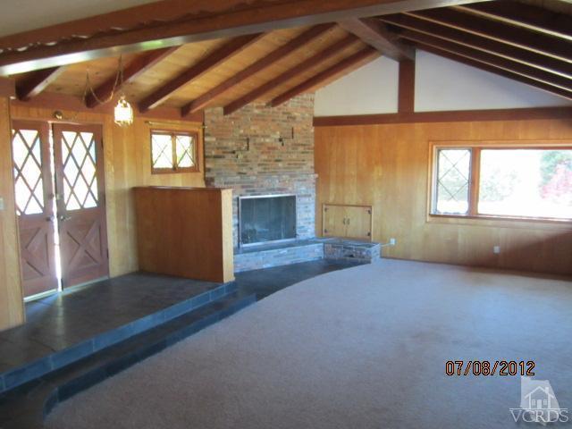 15 Vientos Road Camarillo, CA 93010 - Photo 6 of 25 an empty room with windows