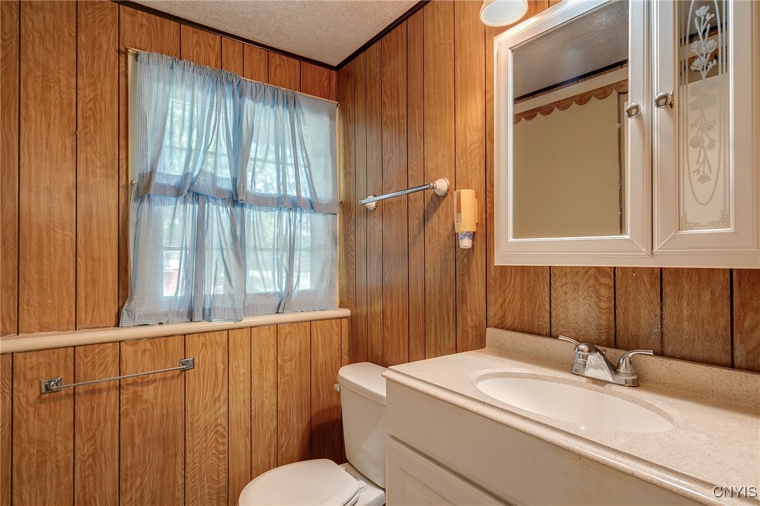 511 Rita Drive Clay, NY 13212 - Photo 29 of 41 1/2 Bath off the Garage