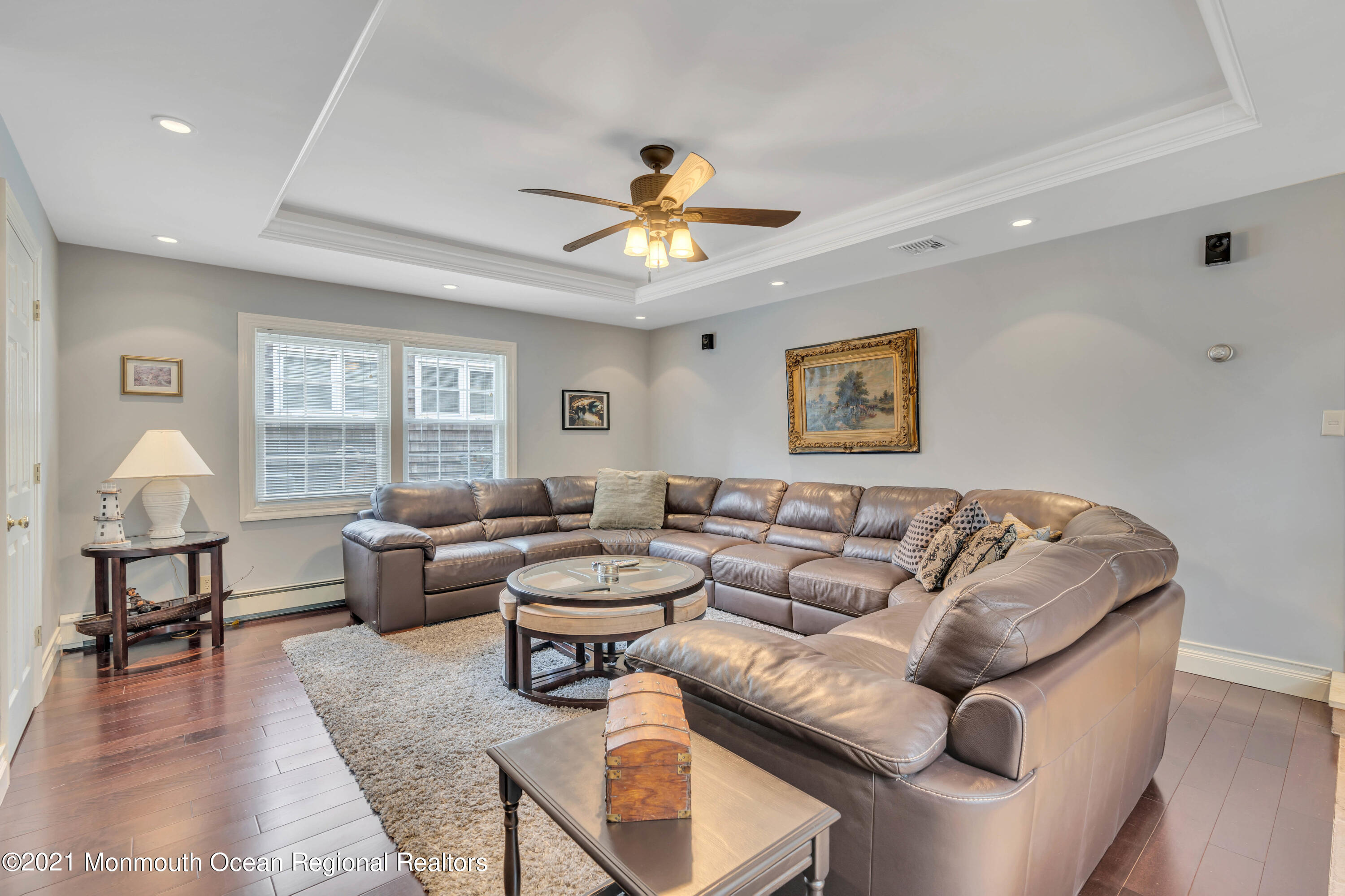 586 Harbor Road Brick, NJ 08724 - Photo 12 of 34 586 Harbor Road great room 1