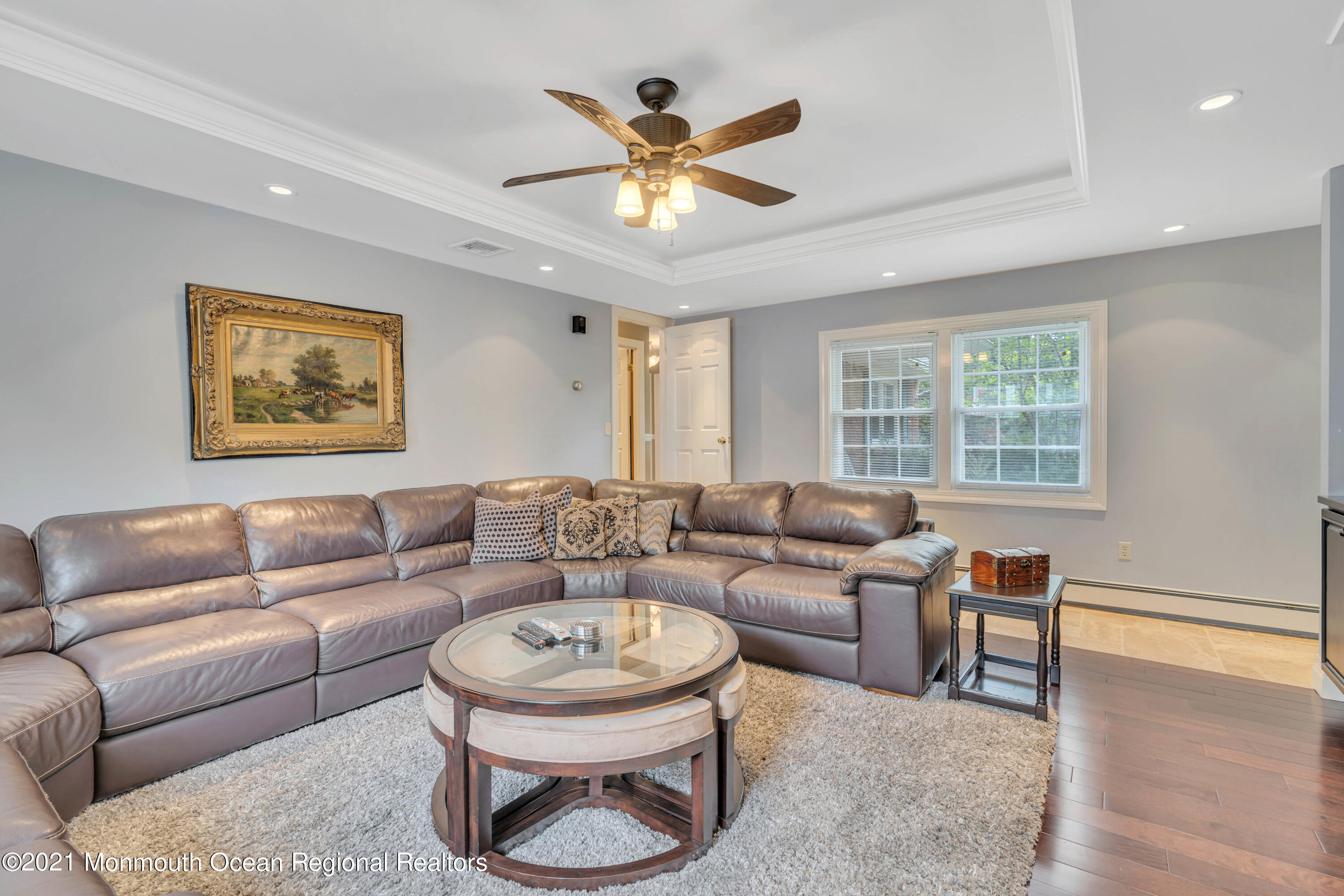 586 Harbor Road Brick, NJ 08724 - Photo 13 of 34 586 Harbor Road great room 2
