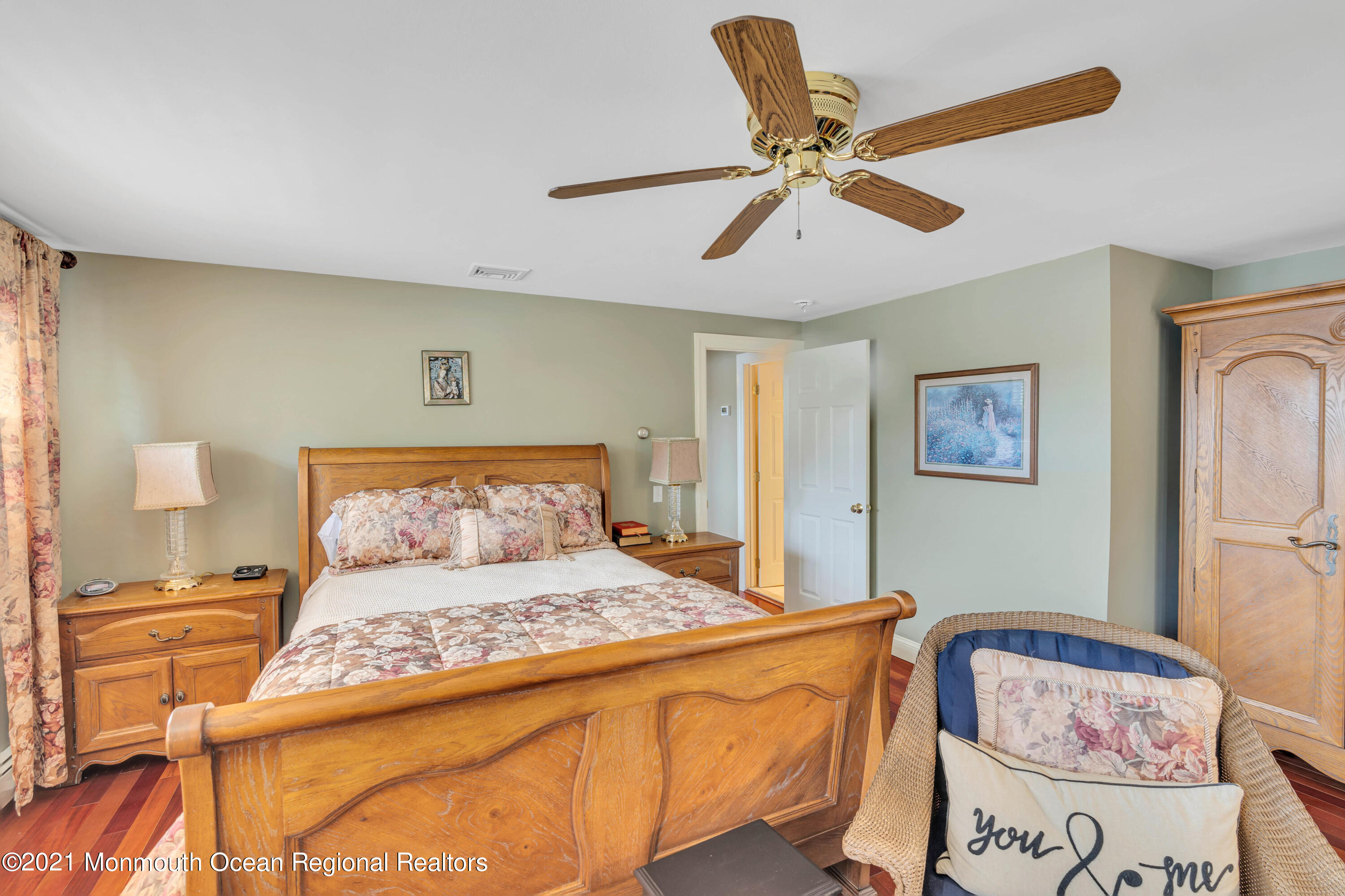 586 Harbor Road Brick, NJ 08724 - Photo 17 of 34 586 Harbor bedroom master 2