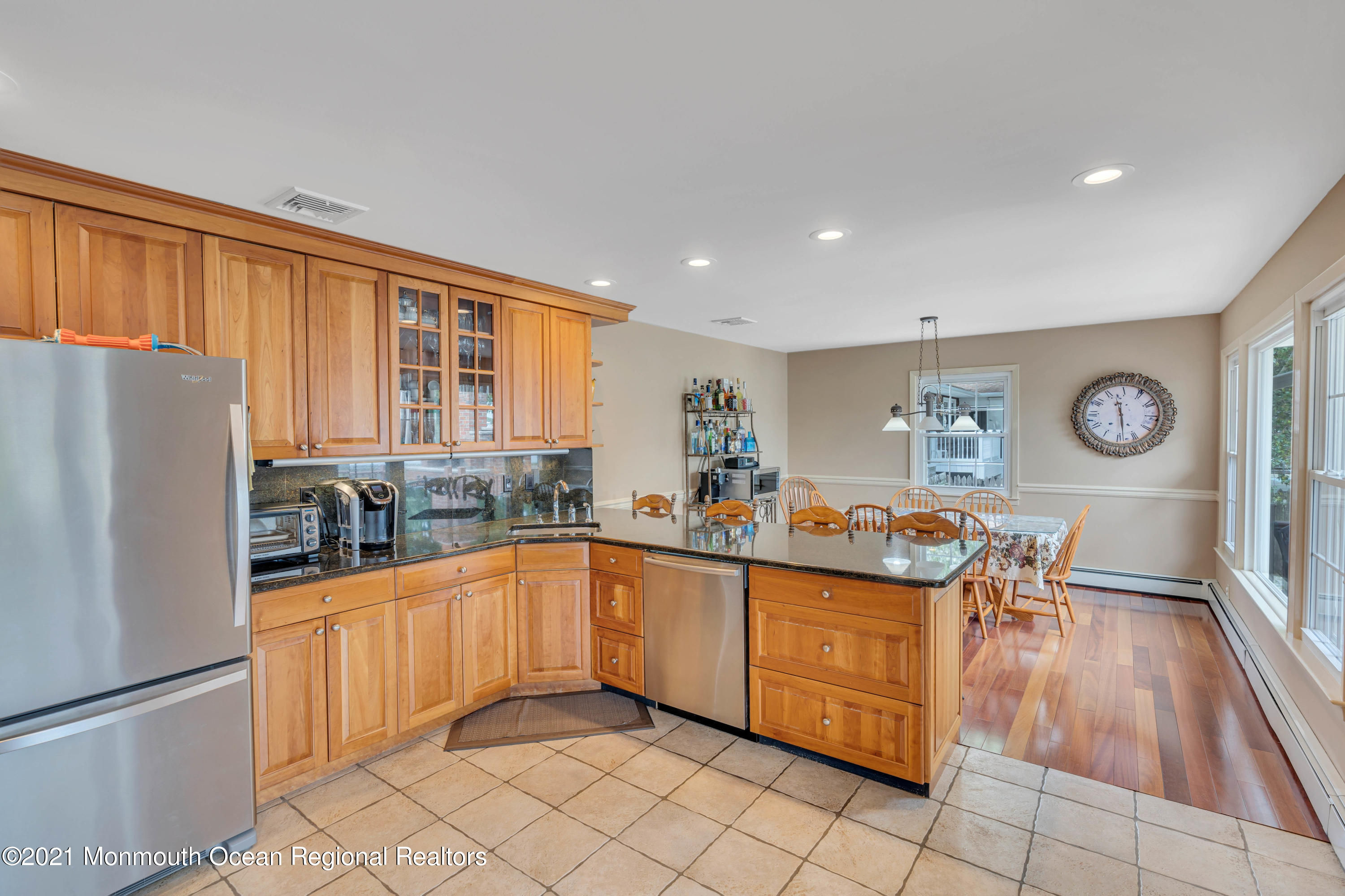 586 Harbor Road Brick, NJ 08724 - Photo 4 of 34 586 Harbor Kitchen