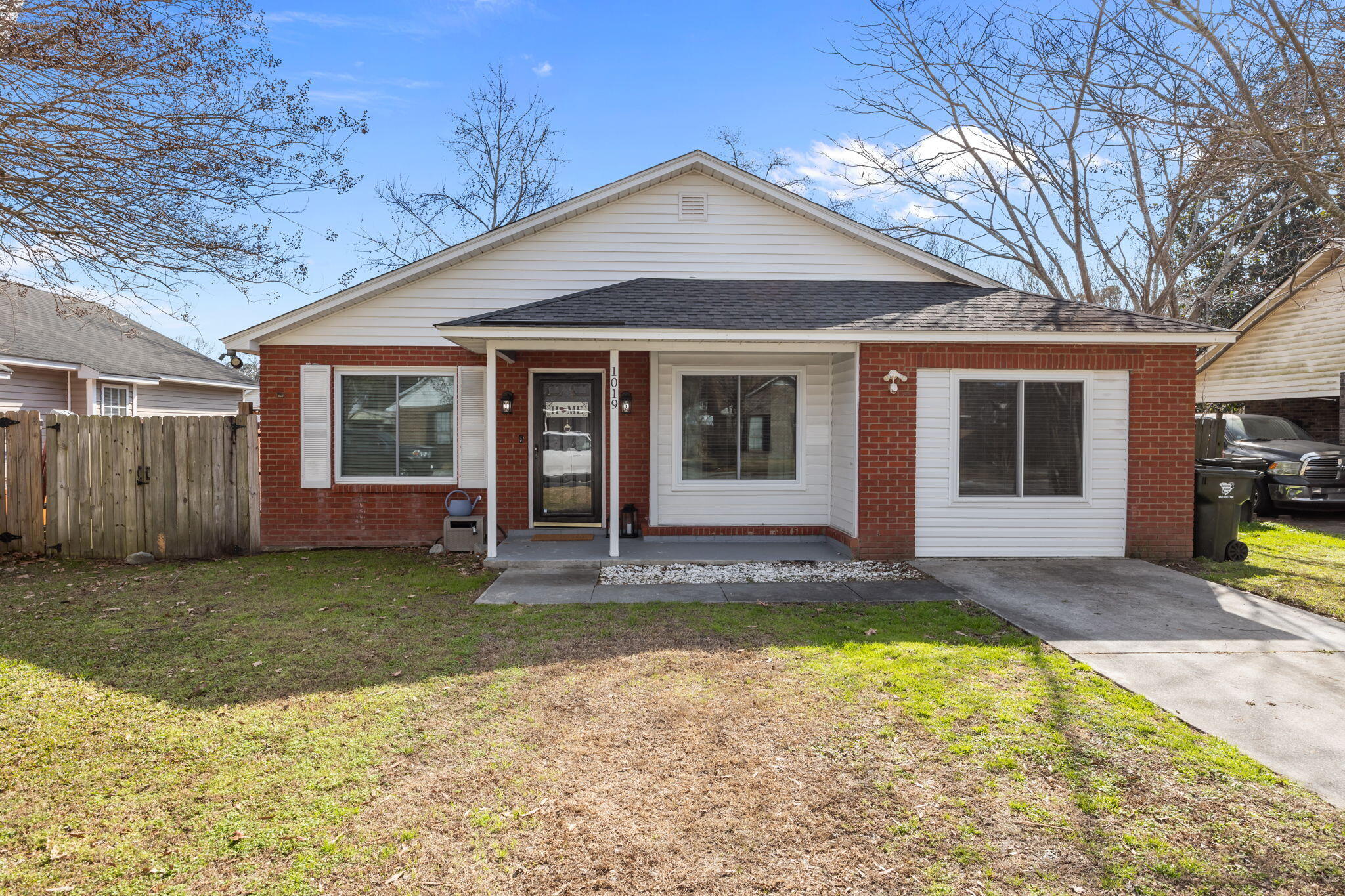 1019 Douglas Wayne Road Summerville, SC 29486 - Photo 2 of 42 1-web-or-mls-470A1319