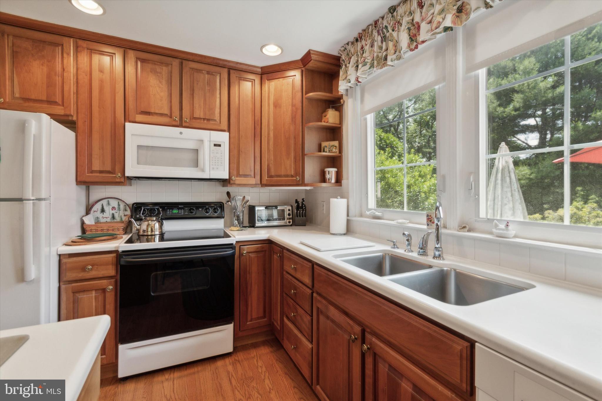 1818 Spring Valley Road Springfield, PA 19064 - Photo 11 of 33