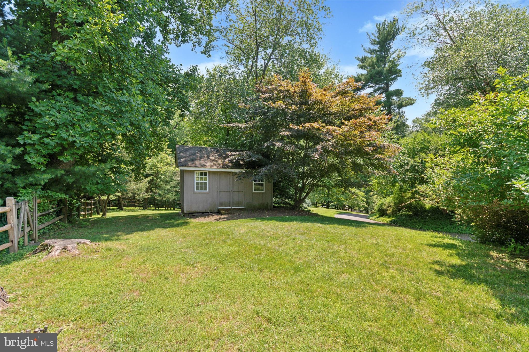 1818 Spring Valley Road Springfield, PA 19064 - Photo 31 of 33