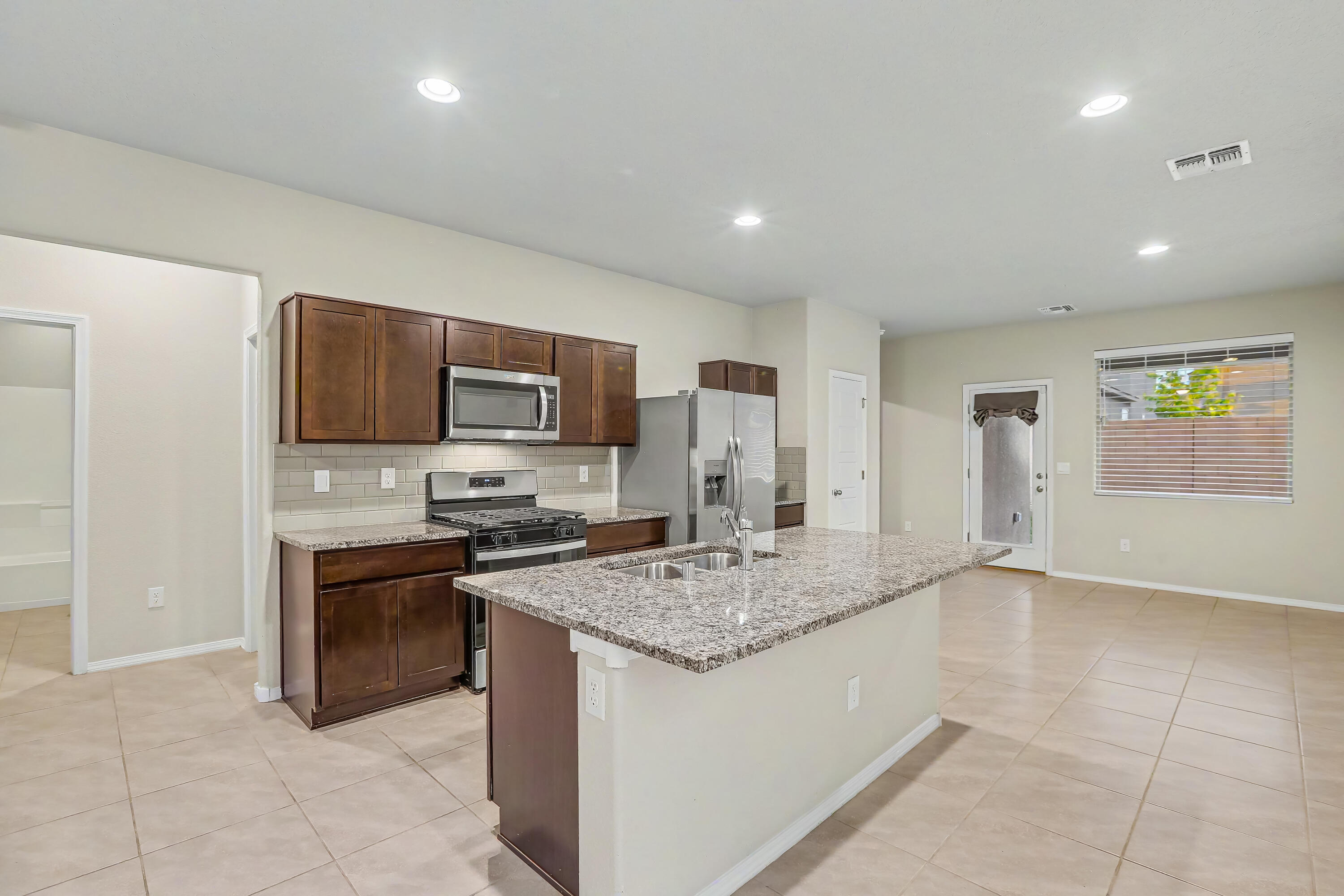 4846 Sandia Peak Road Northeast Rio Rancho, NM 87144 - Photo 7 of 26 Gallery Image 7