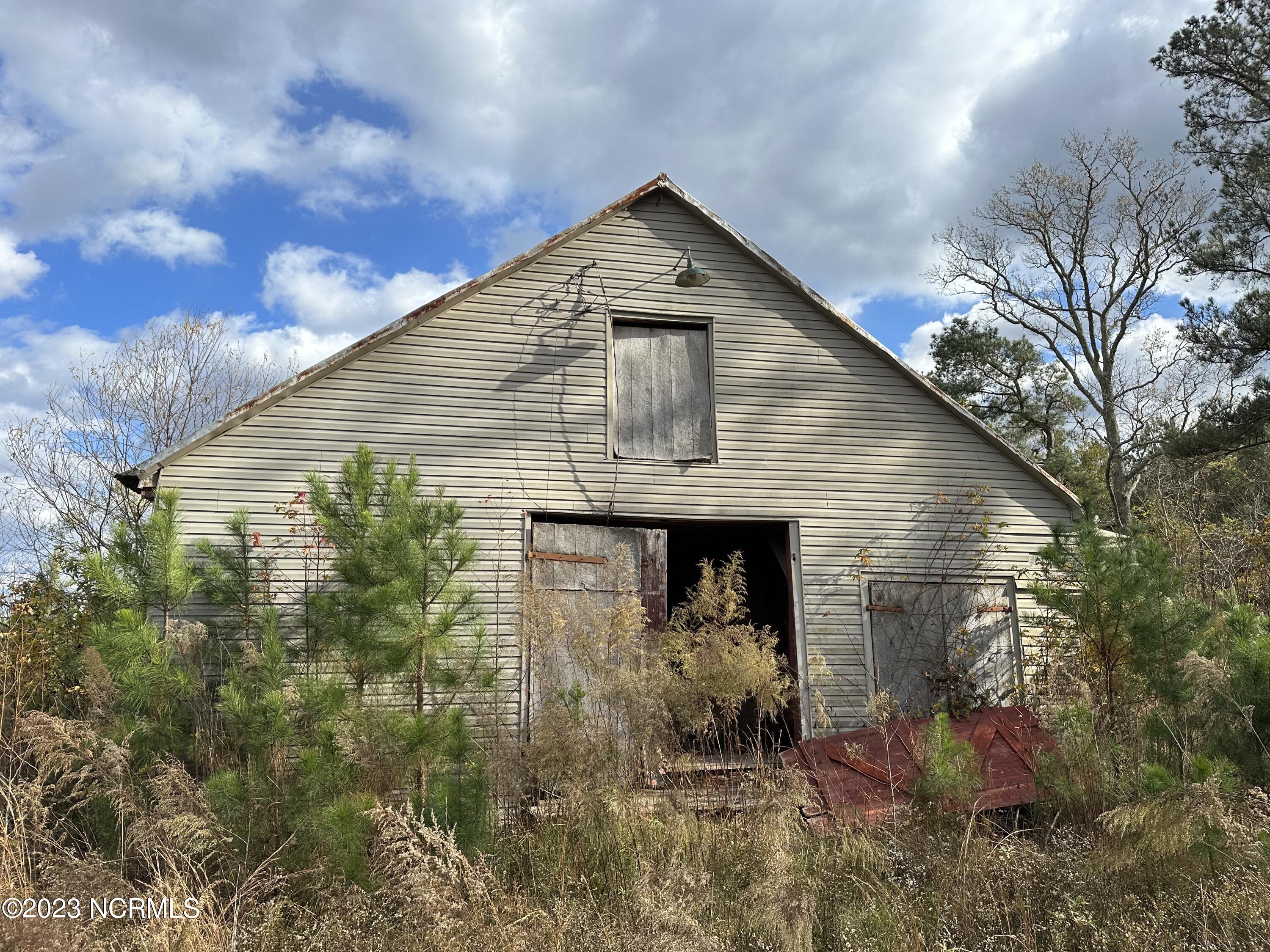1340 Newland Road Elizabeth City, NC 27909 - Photo 21 of 23 Barn