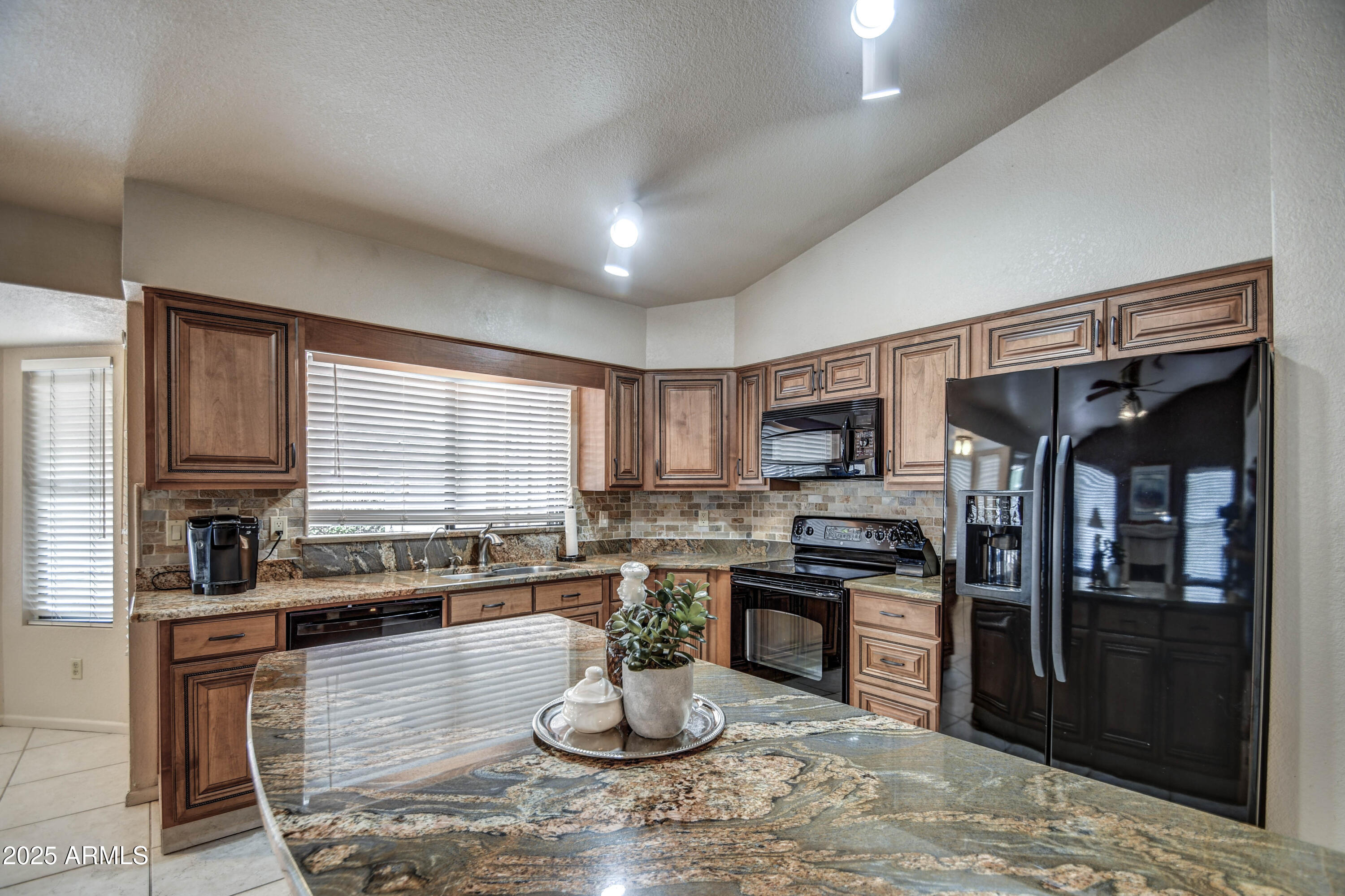 8852 South Ash Avenue Tempe, AZ 85284 - Photo 13 of 46 KITCHEN 3