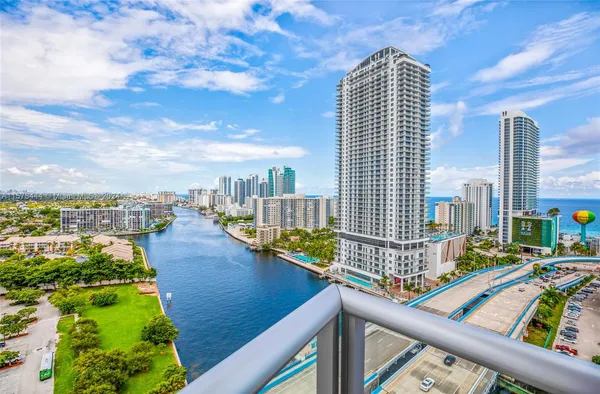 $7,000 | 2600 East Hallandale Beach Boulevard, Unit T2102, Hallandale Beach, FL 33009