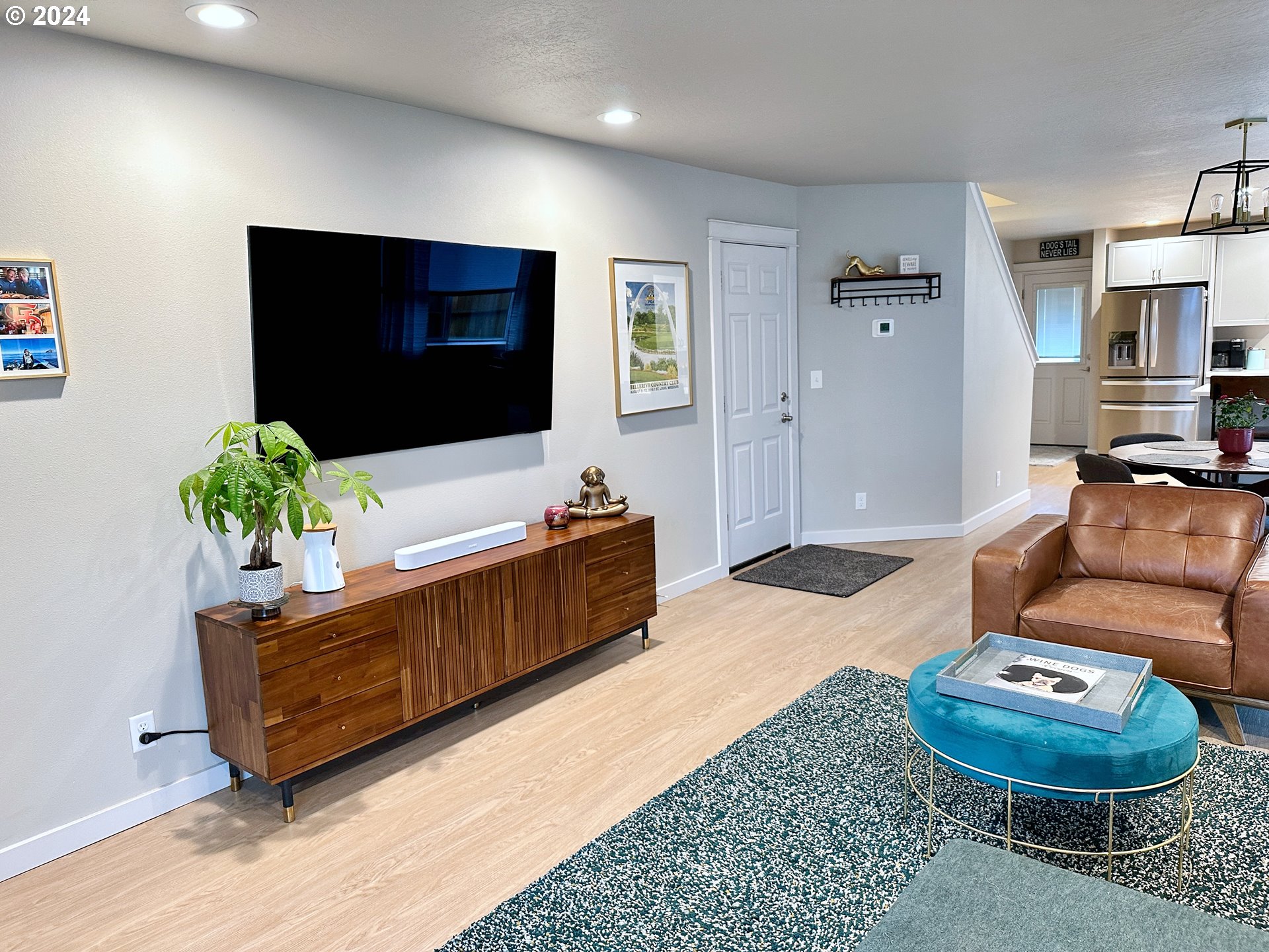 6470 Main Street Springfield, OR 97478 - Photo 5 of 35 a living room with furniture and a flat screen tv