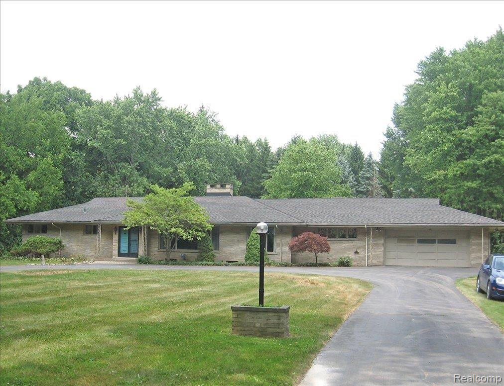 5205 Longmeadow Road Bloomfield Hills, MI 48304 - Photo 1 of 16 5205 Longmeadow