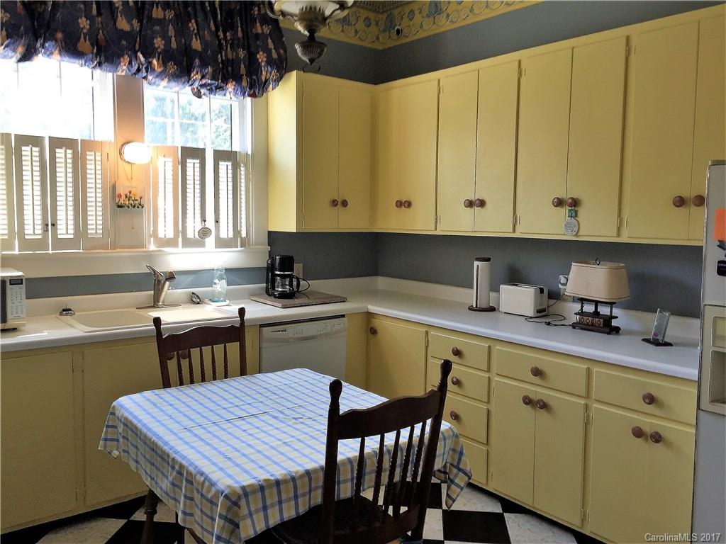 503 North Washington Street Rutherfordton, NC 28139 - Photo 7 of 24
