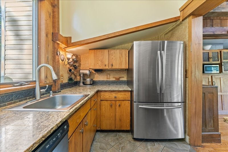 41 Tiona Road Maine, NY 13802 - Photo 9 of 50