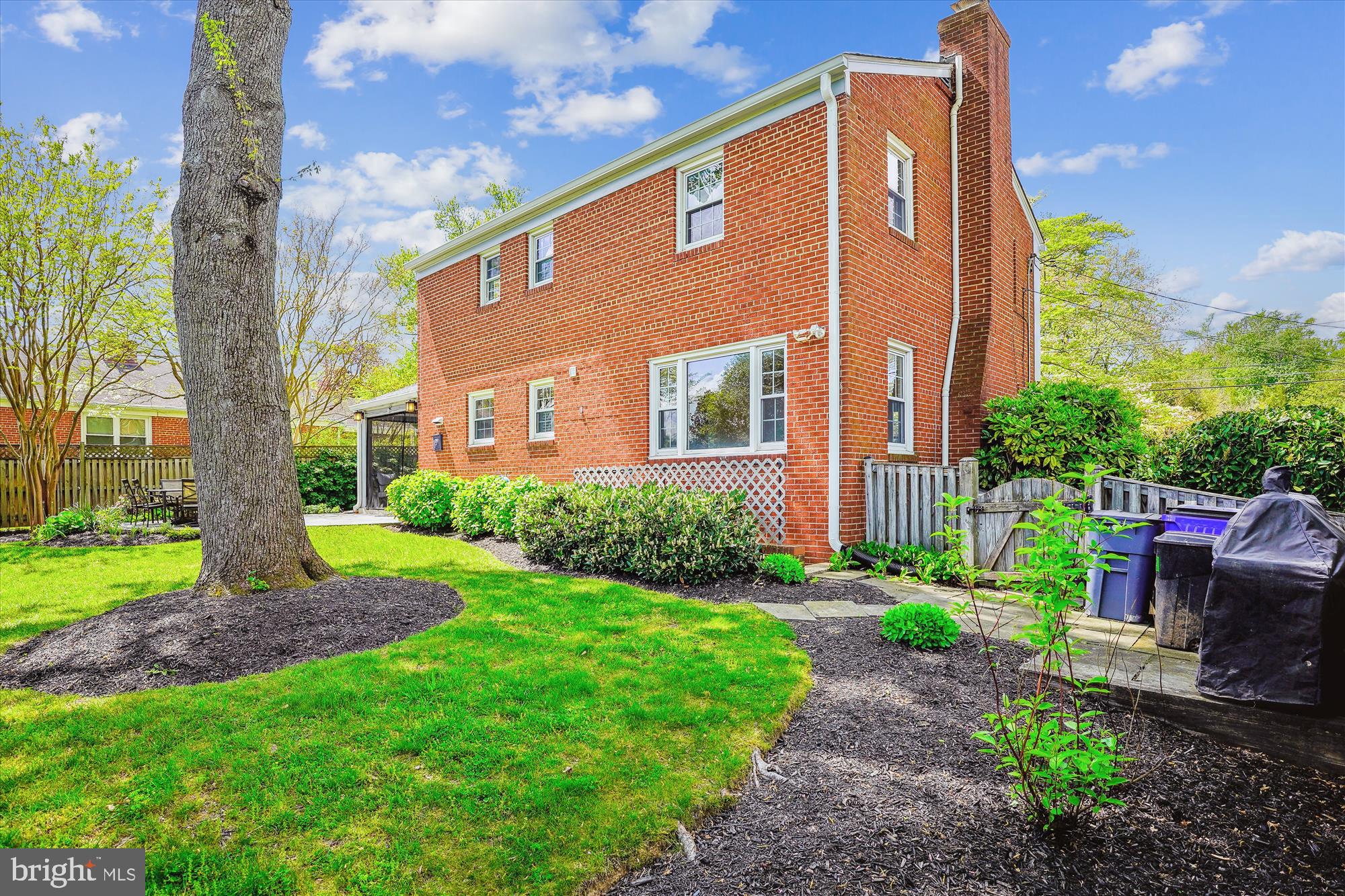 9203 Summit Road Silver Spring, MD 20910 - Photo 2 of 43