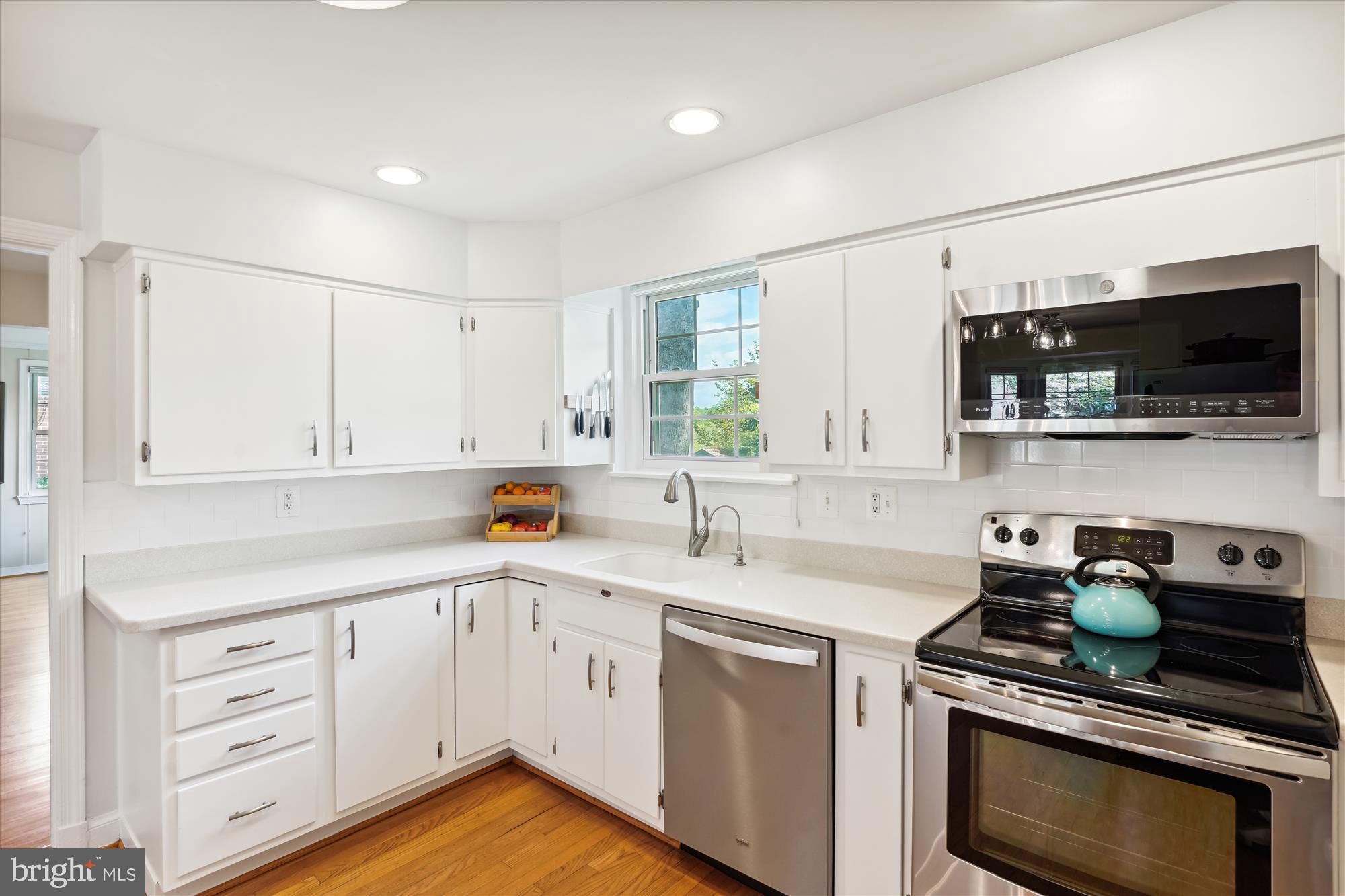 9203 Summit Road Silver Spring, MD 20910 - Photo 10 of 43