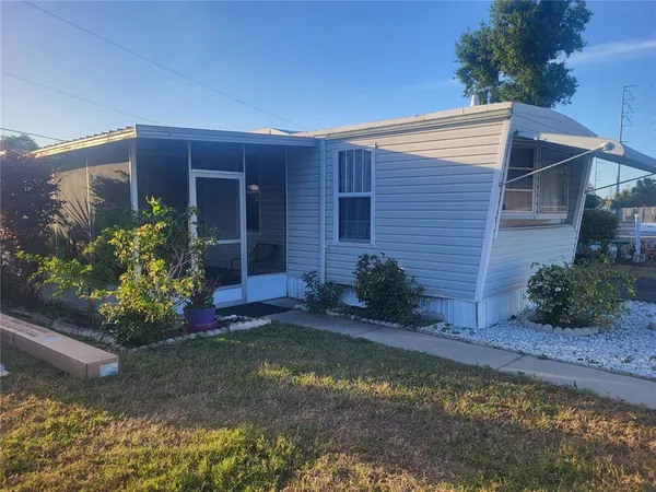 $115,000 | 6580 Seminole Boulevard, Unit 733, Seminole, FL 33772