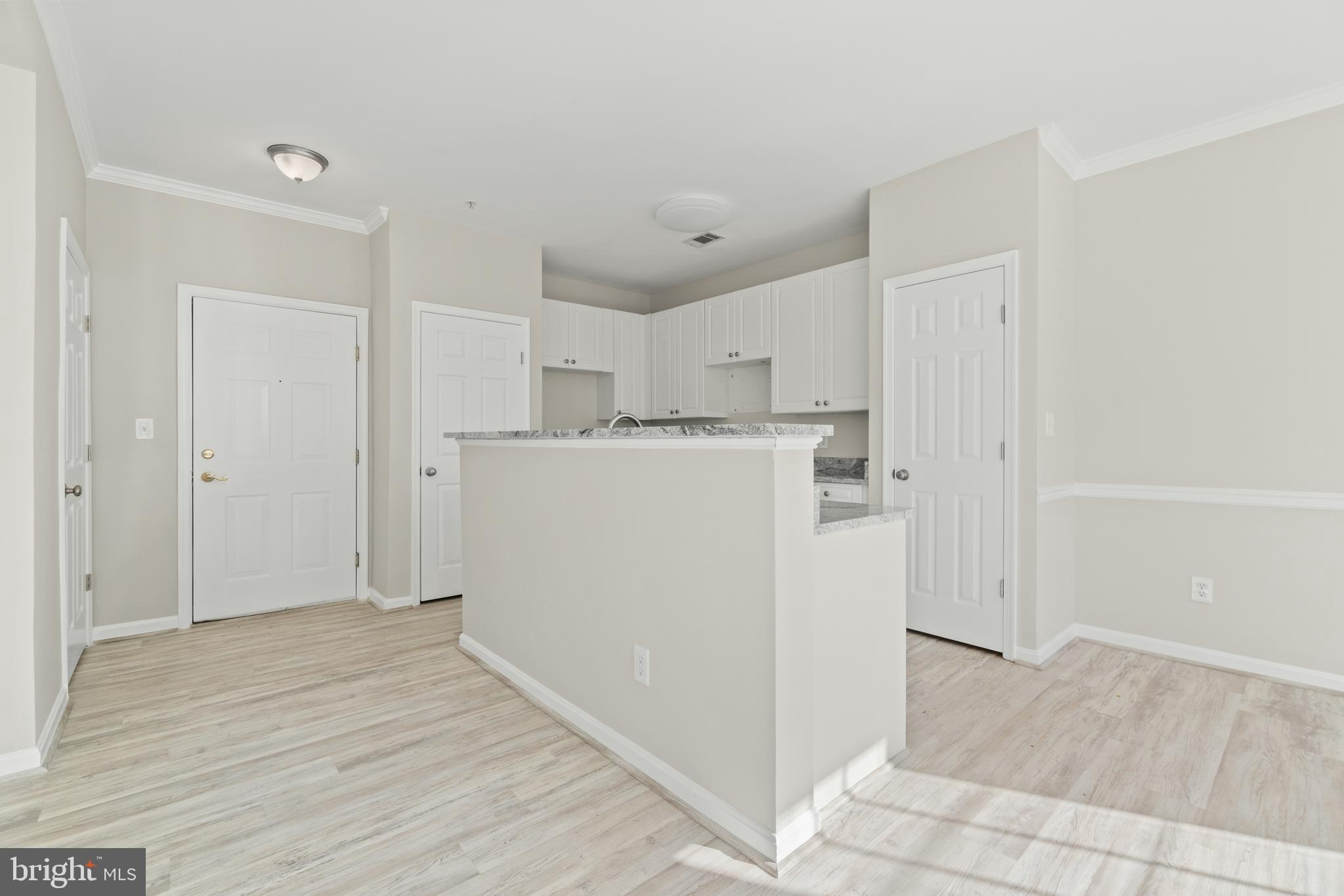 2664 Manhattan Place, Unit 303 Vienna, VA 22180 - Photo 2 of 21