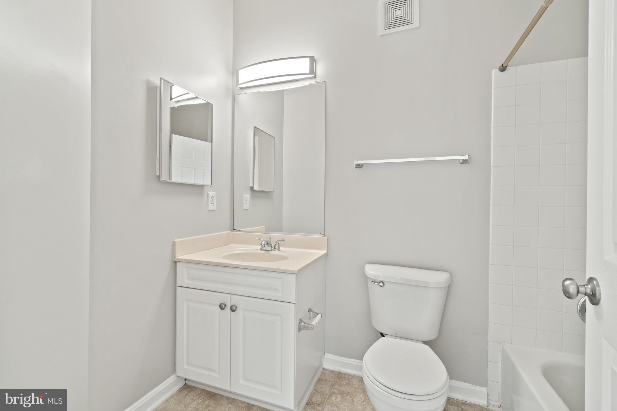 2664 Manhattan Place, Unit 303 Vienna, VA 22180 - Photo 11 of 21