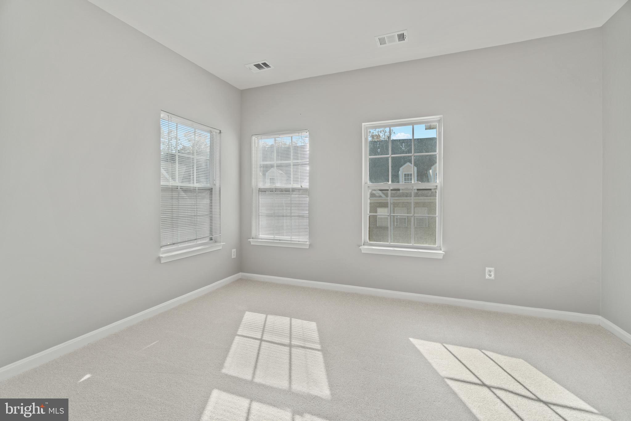 2664 Manhattan Place, Unit 303 Vienna, VA 22180 - Photo 15 of 21