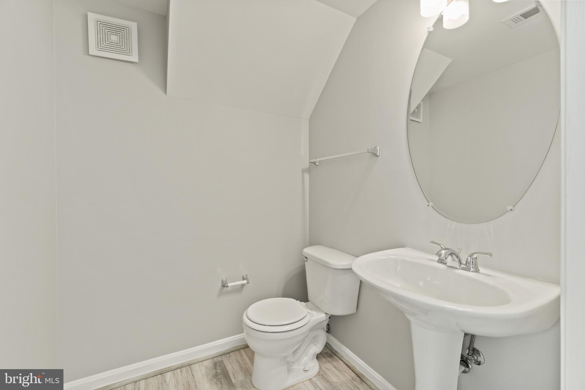 2664 Manhattan Place, Unit 303 Vienna, VA 22180 - Photo 6 of 21