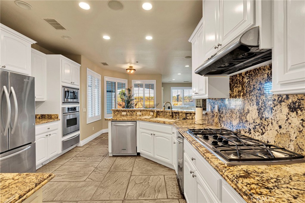 7381 Cygnet Road Phelan, CA 92371 - Photo 15 of 70