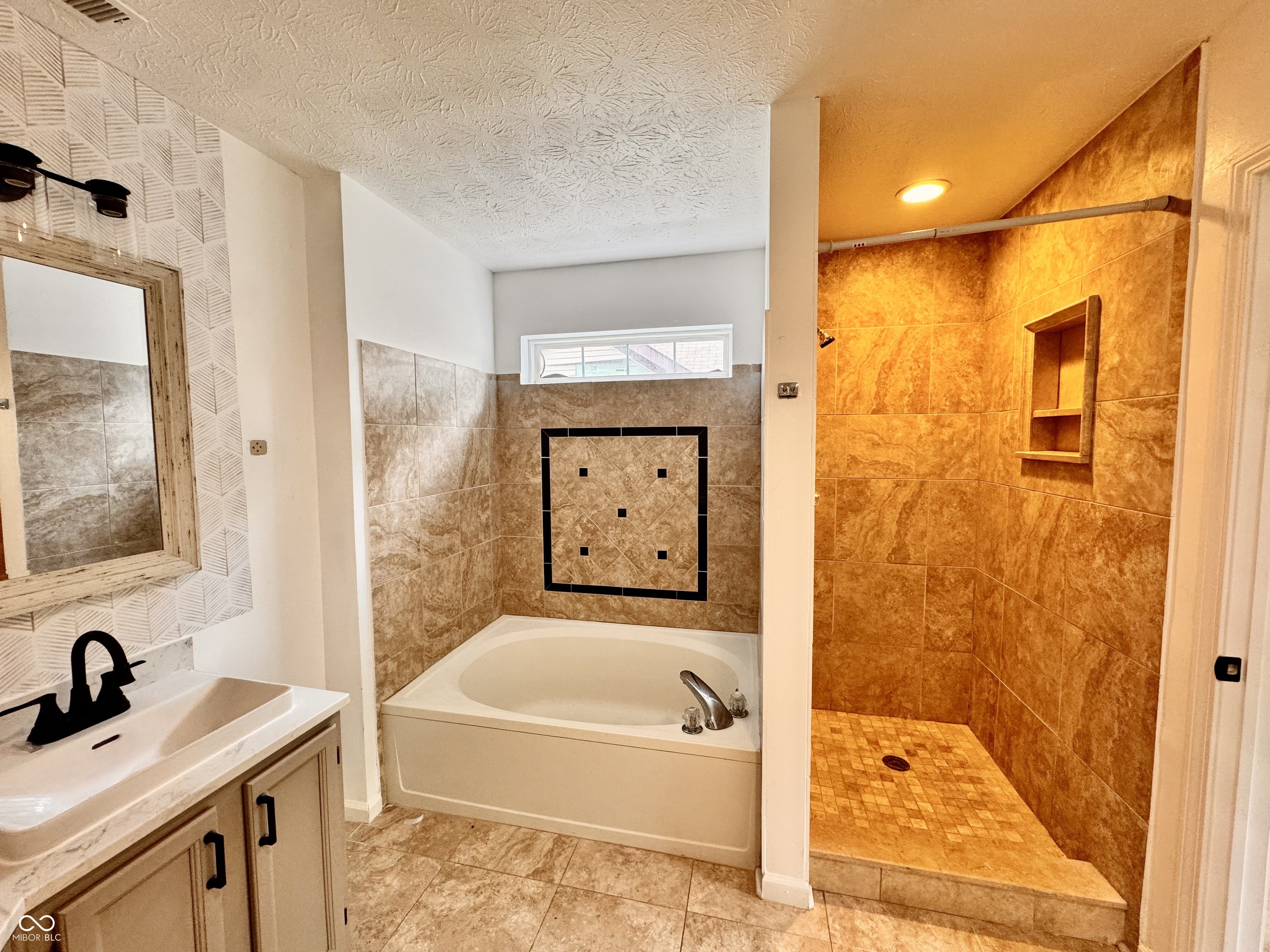 8913 Glass Chimney Lane Fishers, IN 46037 - Photo 19 of 22